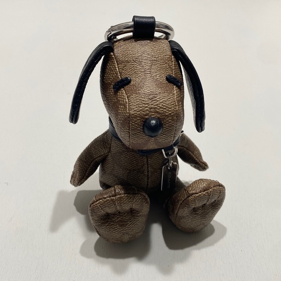 Coach X Peanuts Snoopy BagCharm SIGNATURE Canvas Purse Keychain Logo Limited - Picture 3 of 9